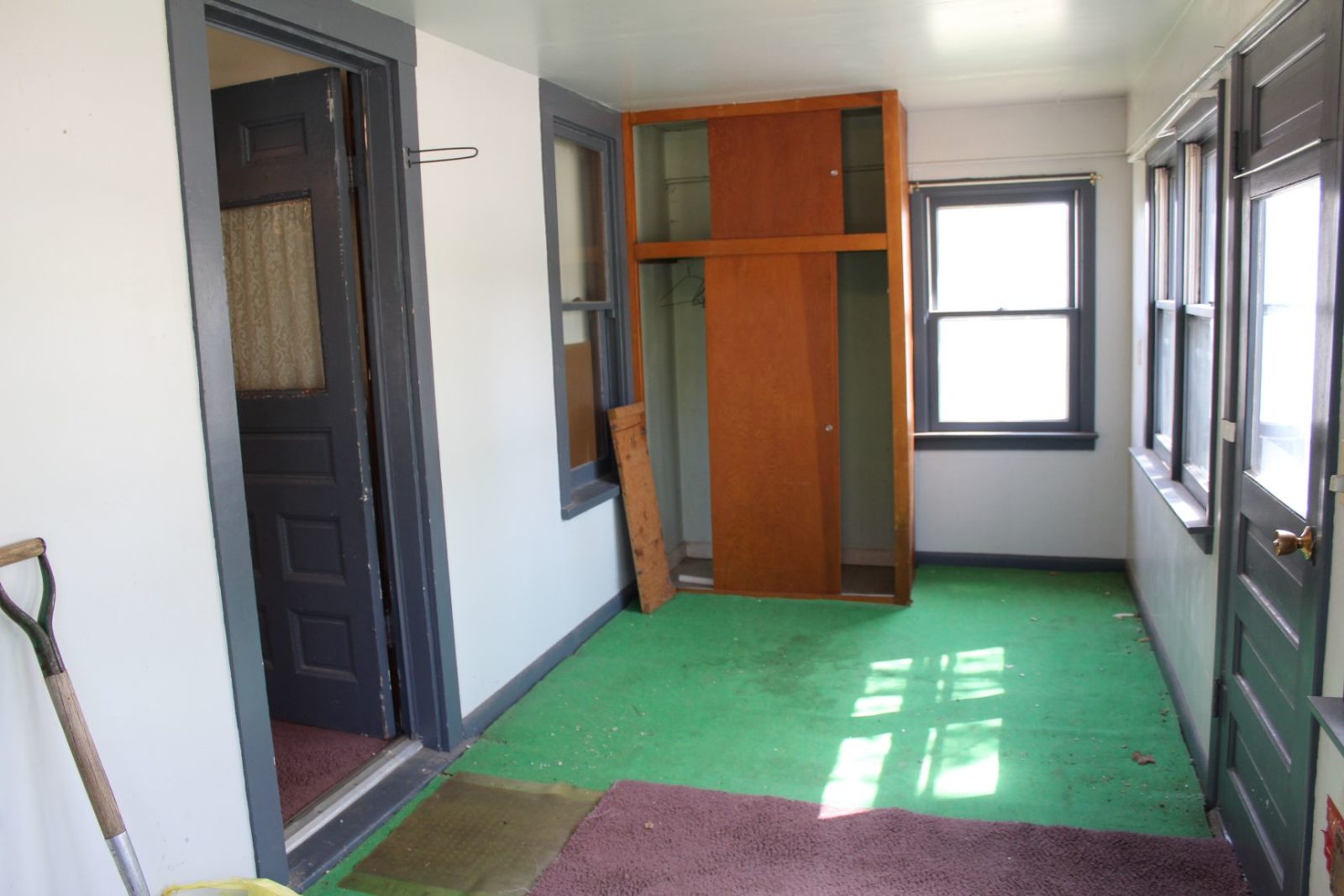 466 N. Oak, Ainsworth, NE.
