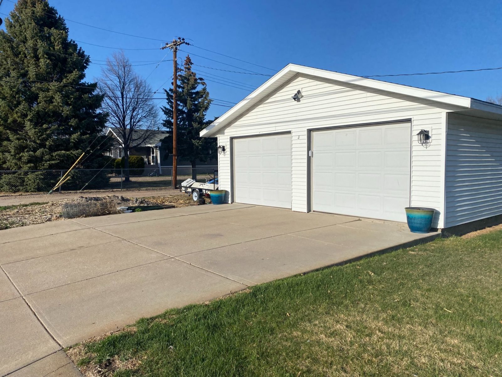 3021 Wright Ave.