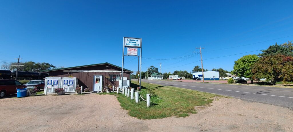 Sutherland's Sportsman's Cove - Commercial hunt and fish shop for sale Sutherland, NE