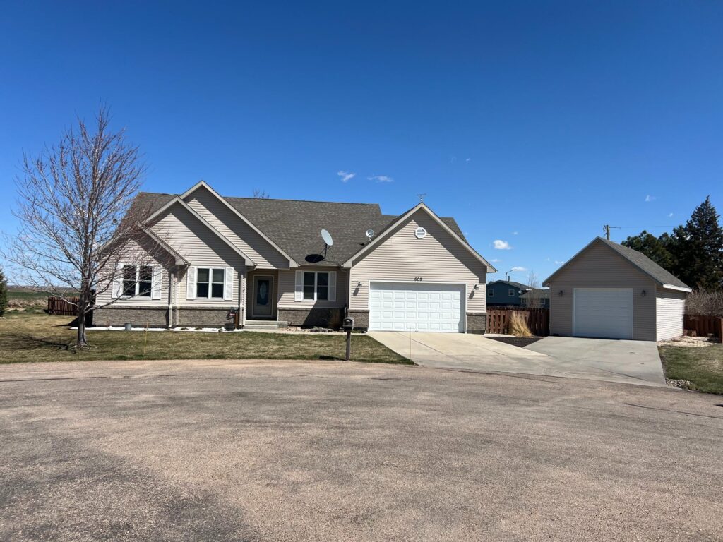 608 Patterson Ct., Hershey, NE home for sale
