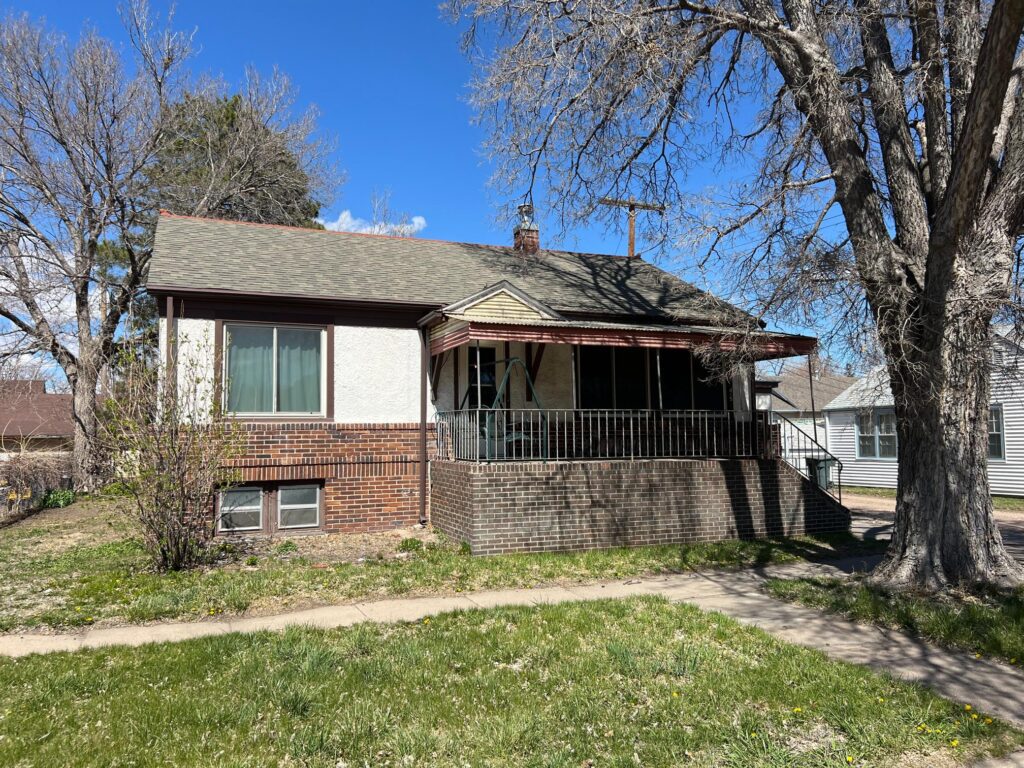 415 West B., North Platte, NE Home For Sale